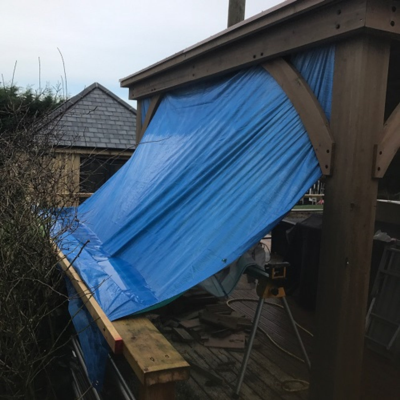 Waterproof Tarpaulin Sheet 70GSM Blue/Green – Lightweight Budget Cover with Reinforced Eyelets for Home and Garden Use