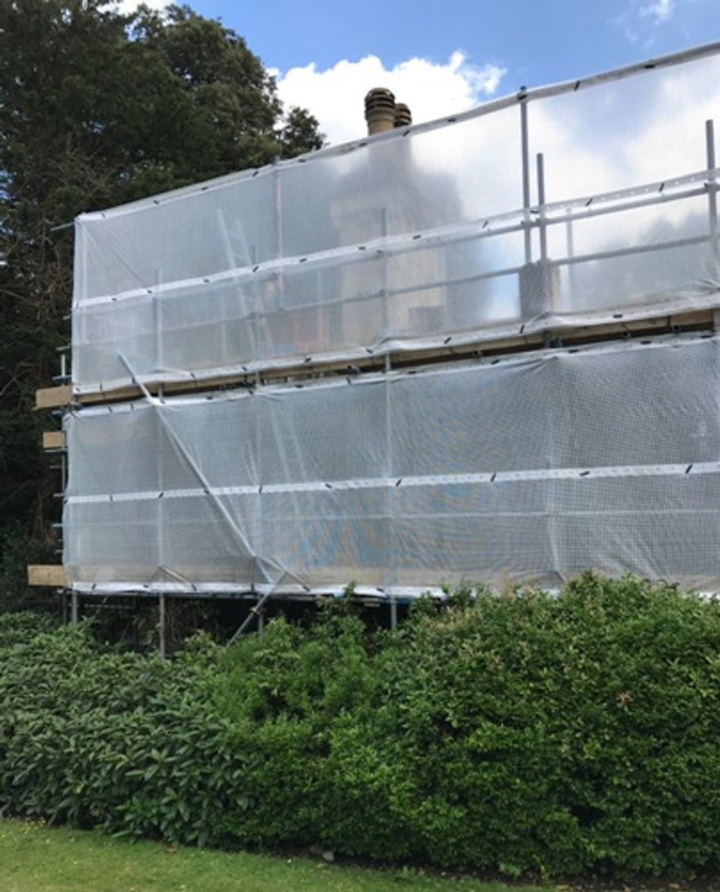 Clear Scaffold Sheeting 170gsm – Heavy-Duty Construction Sheeting Roll and Weather Protection Cover
