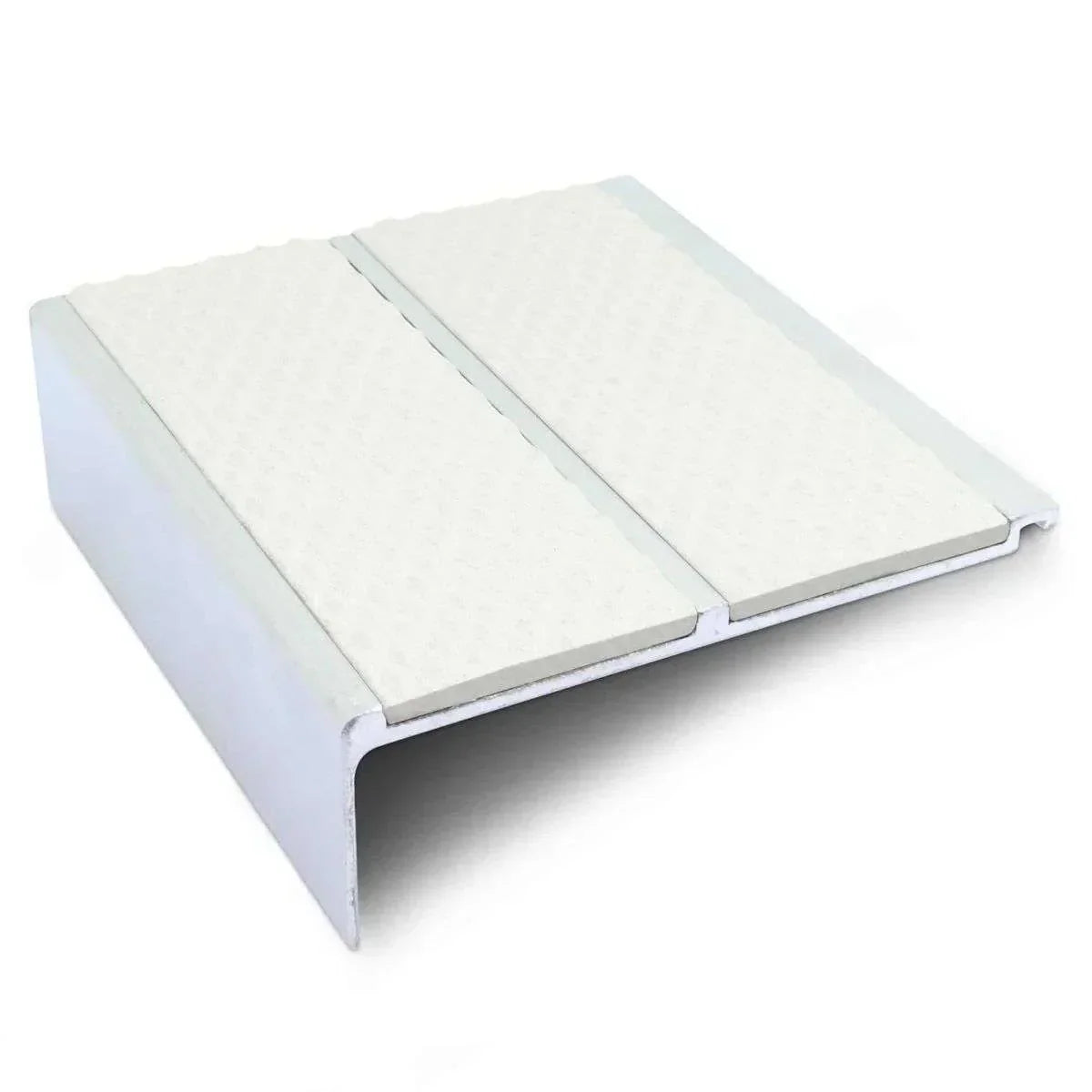 NHD11 – 91 x 32mm – Tredsafe Non Slip Stair Nosing