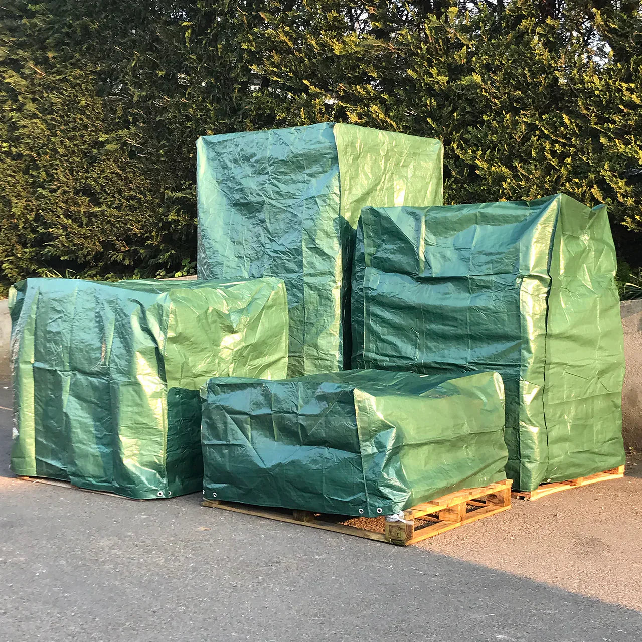 Green Pallet Cover 140gsm – Heavy Duty Waterproof Polyethylene Sheet for Industrial and Warehouse Storage