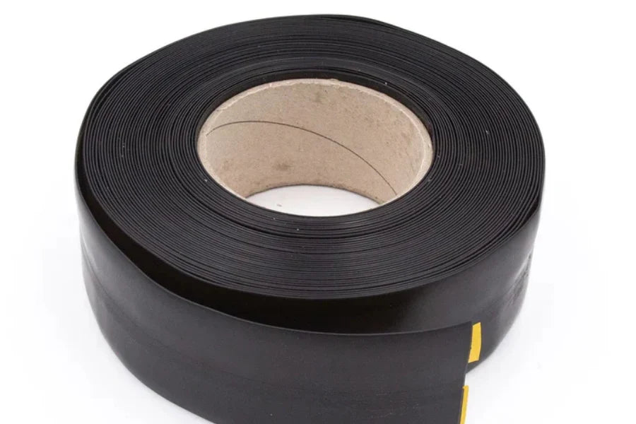 Self-Adhesive Flexible PVC Skirting Board 28×24mm – 5m Soft Floor & Wall Edge Trim, Wood Effect